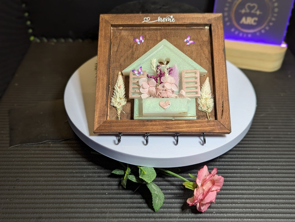 Hanging keys plaque House with window box