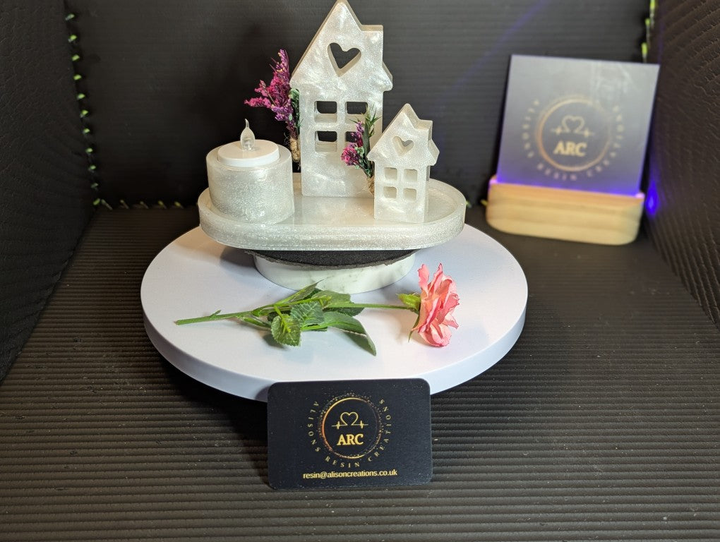 Lovely tray with 2 houses with dried flowers attached and a candle holder