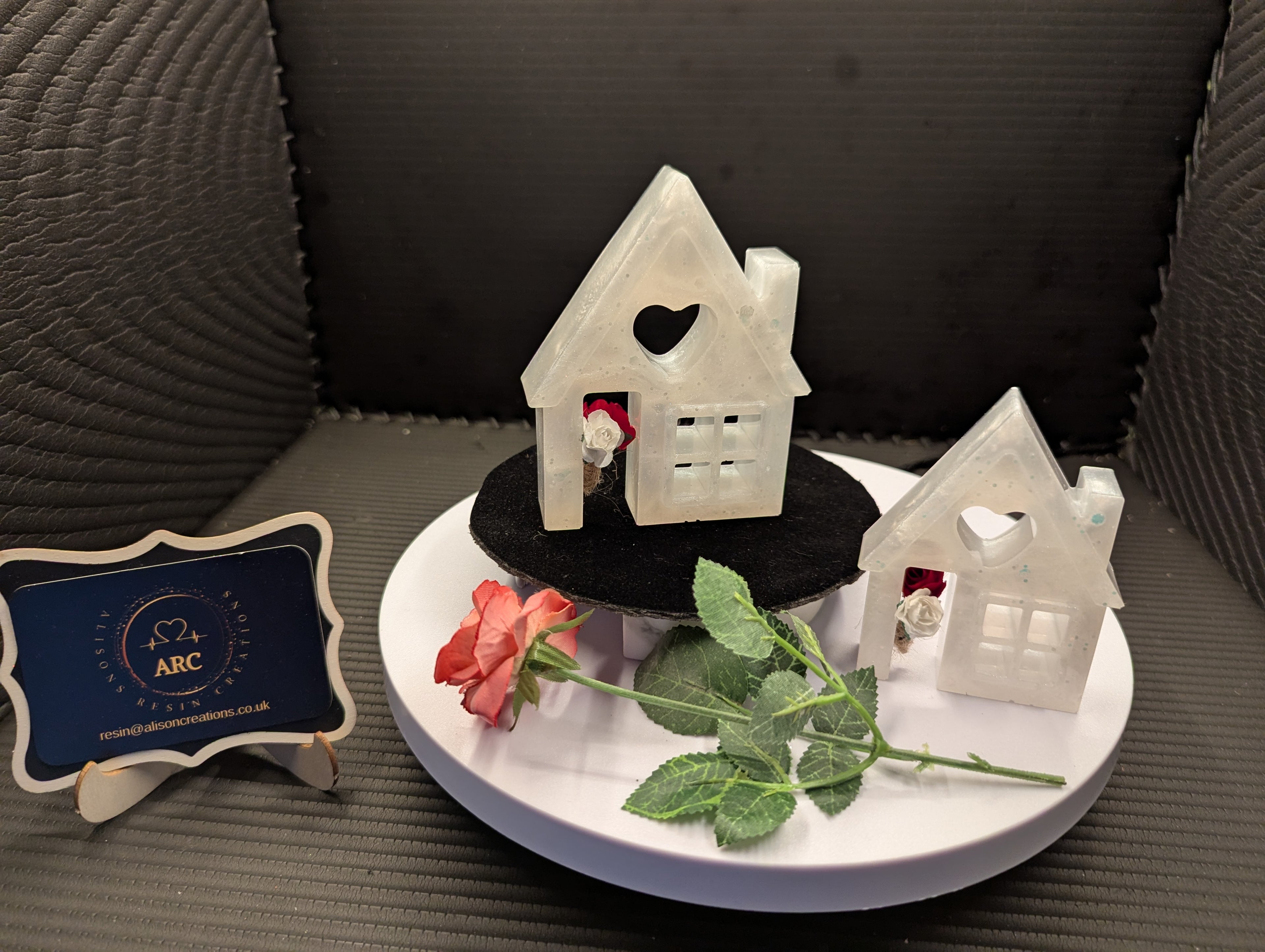 Set Of 2 Houses With Flowers - White